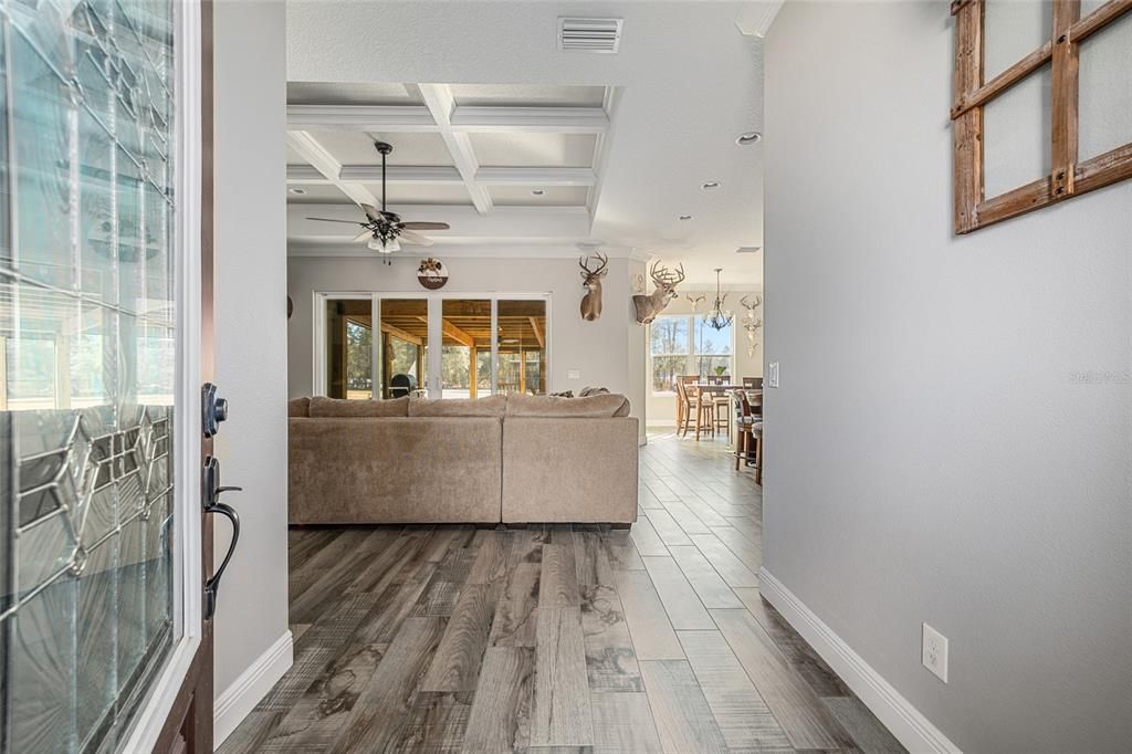 En Venta: $574,900 (4 camas, 2 baños, 2015 Pies cuadrados)