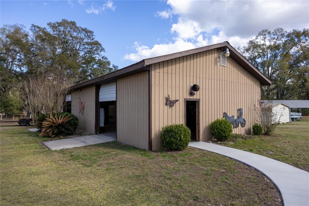 For Sale: $420,000 (3 beds, 2 baths, 2306 Square Feet)