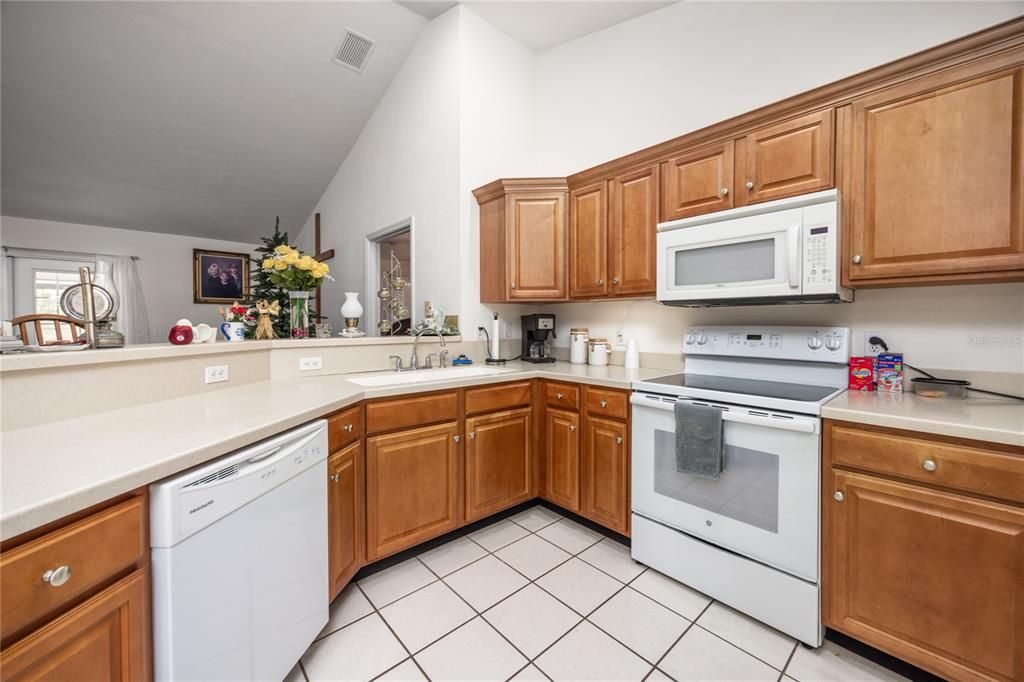 For Sale: $420,000 (3 beds, 2 baths, 2306 Square Feet)