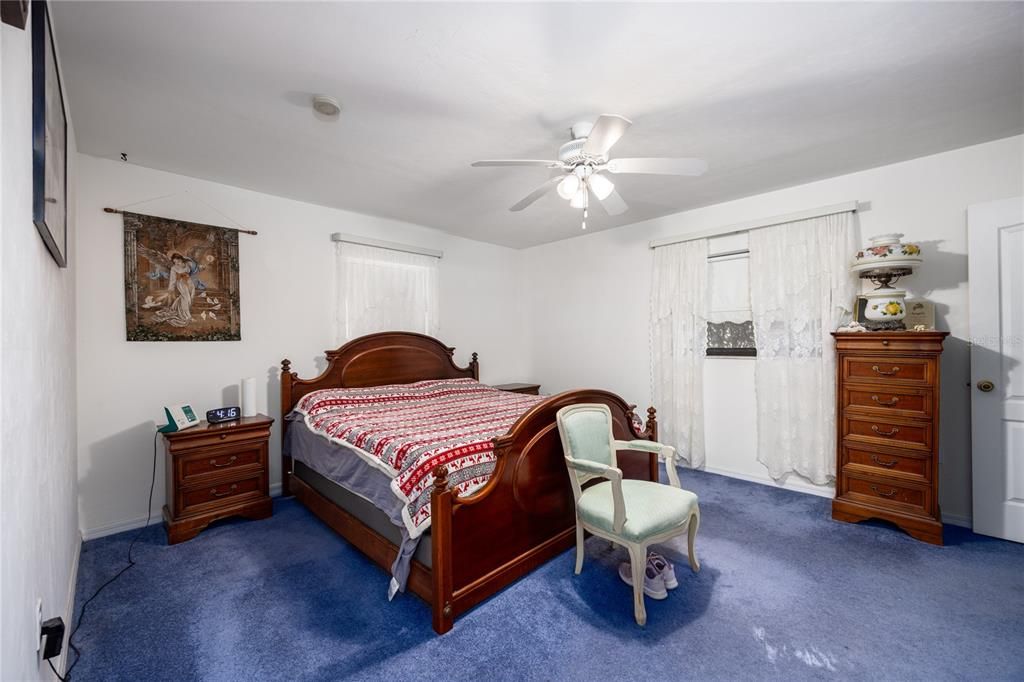 For Sale: $420,000 (3 beds, 2 baths, 2306 Square Feet)