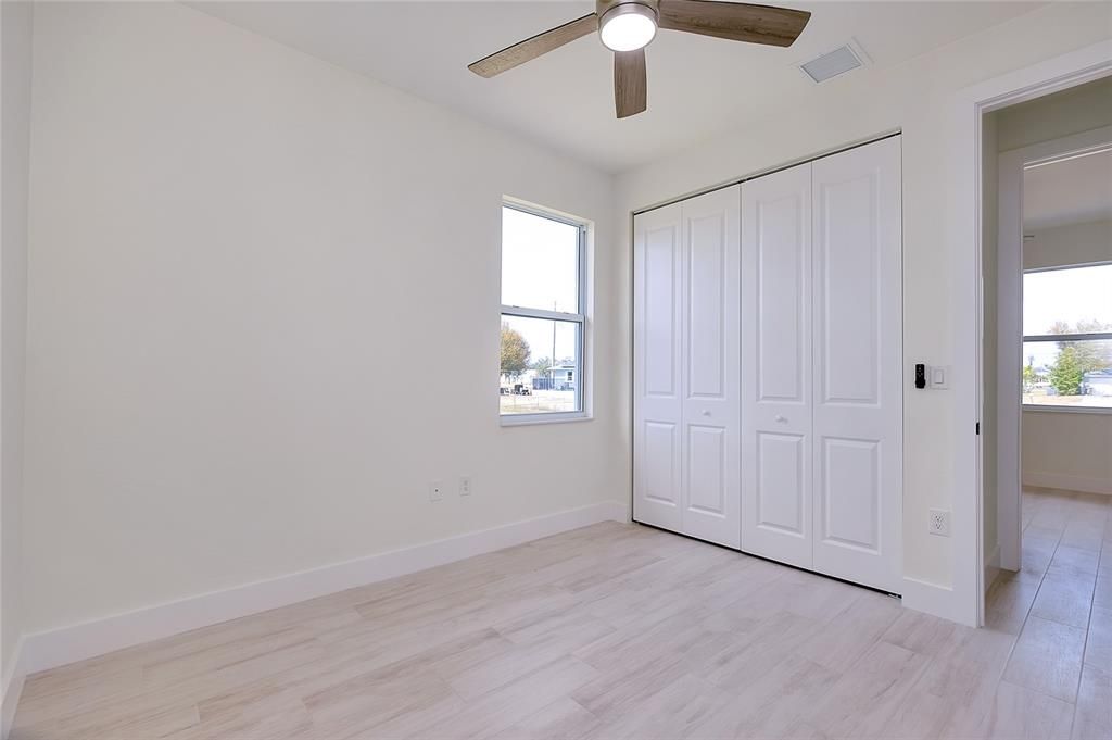 Active With Contract: $335,000 (3 beds, 2 baths, 1348 Square Feet)