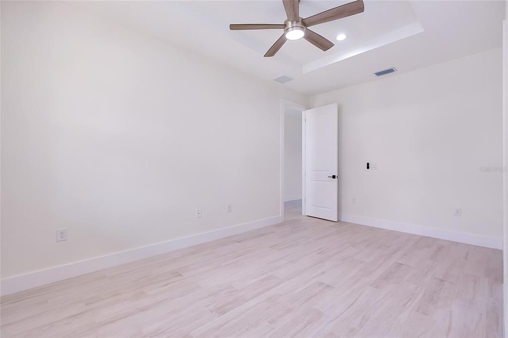 Active With Contract: $335,000 (3 beds, 2 baths, 1348 Square Feet)