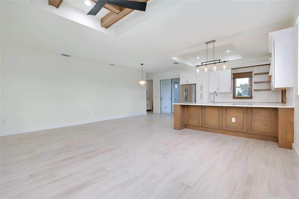 Active With Contract: $335,000 (3 beds, 2 baths, 1348 Square Feet)