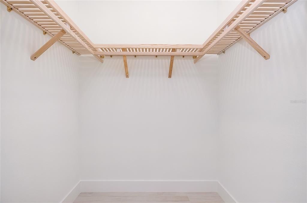 Active With Contract: $335,000 (3 beds, 2 baths, 1348 Square Feet)