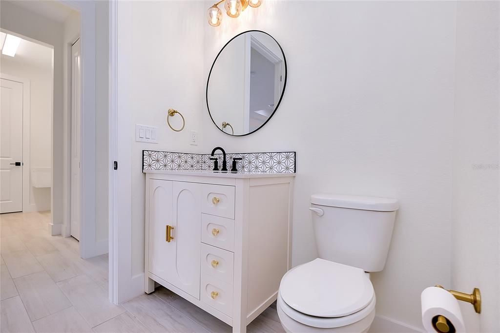 Active With Contract: $335,000 (3 beds, 2 baths, 1348 Square Feet)