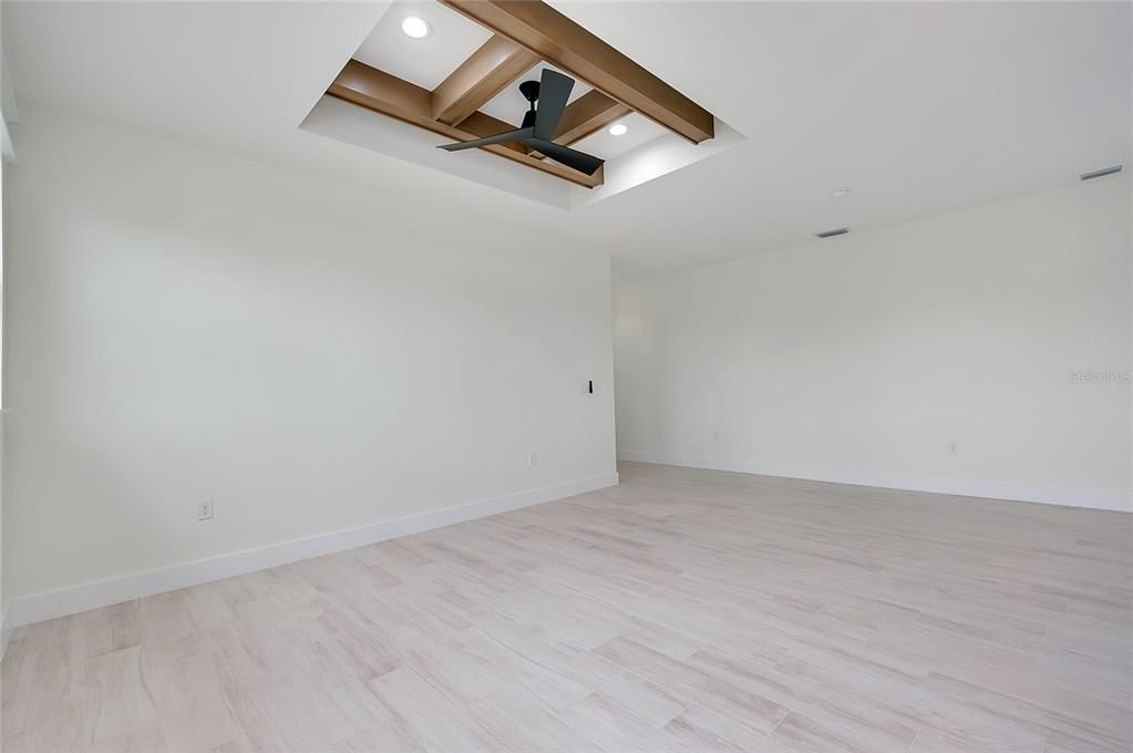 Active With Contract: $335,000 (3 beds, 2 baths, 1348 Square Feet)