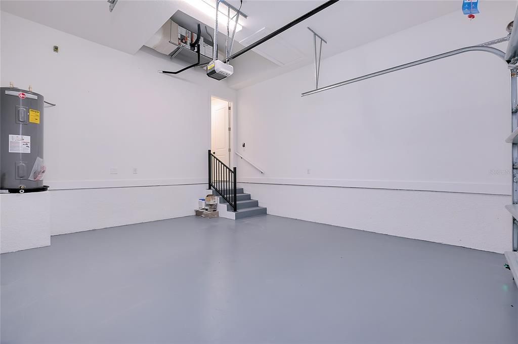 Active With Contract: $335,000 (3 beds, 2 baths, 1348 Square Feet)