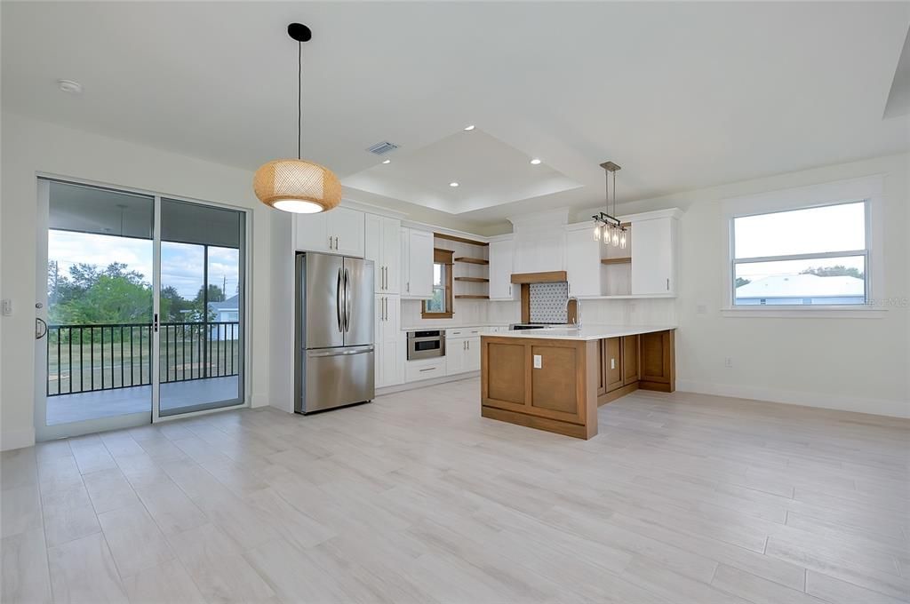 Active With Contract: $335,000 (3 beds, 2 baths, 1348 Square Feet)