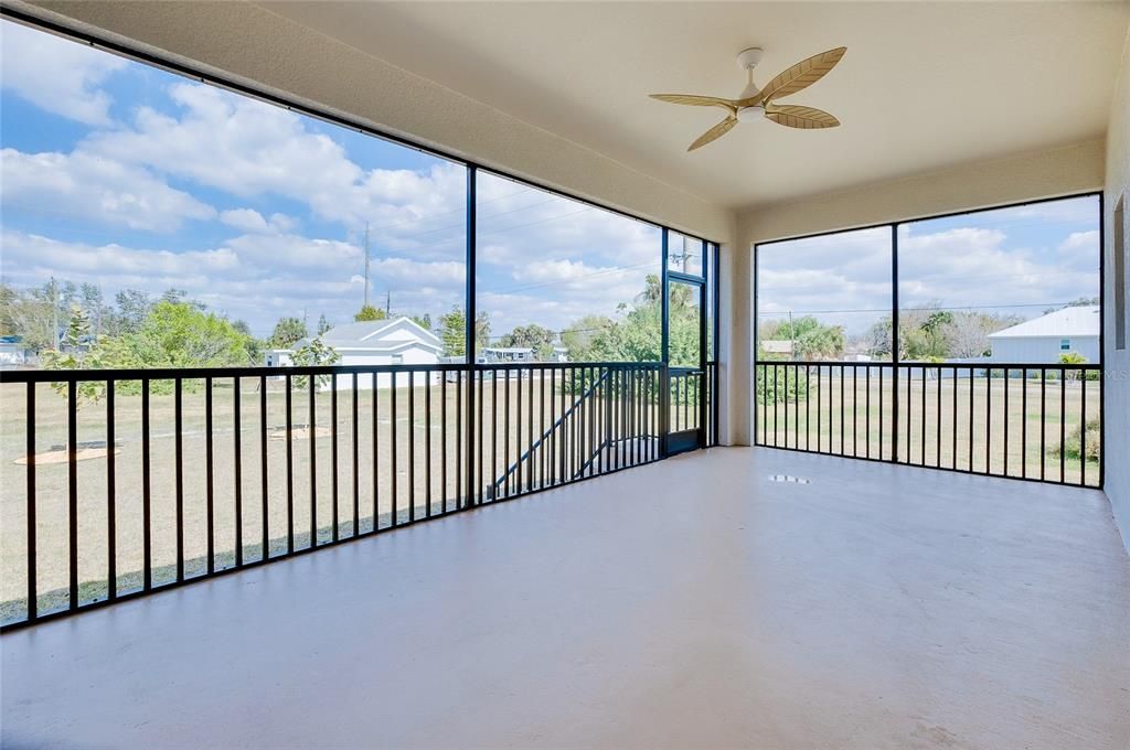 Active With Contract: $335,000 (3 beds, 2 baths, 1348 Square Feet)