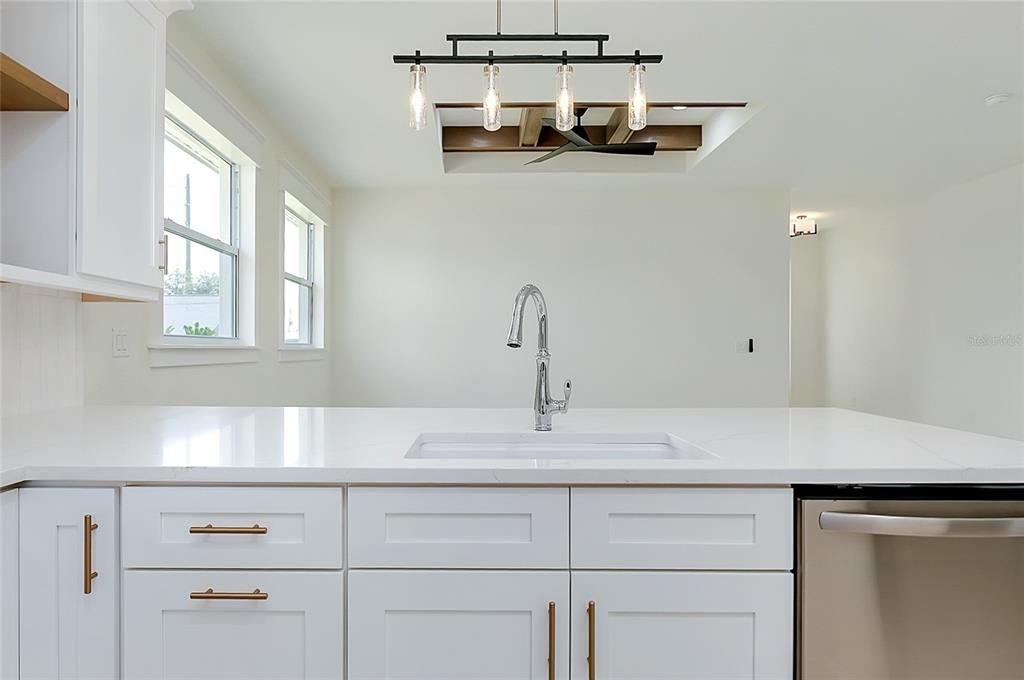 Active With Contract: $335,000 (3 beds, 2 baths, 1348 Square Feet)