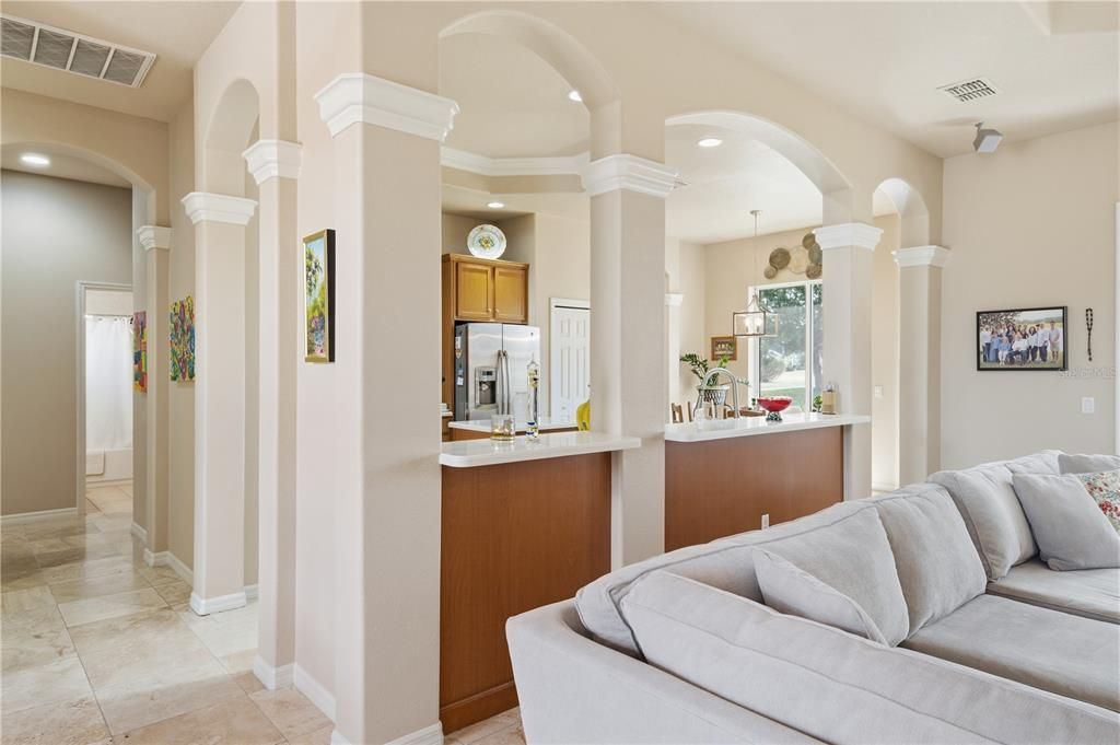 En Venta: $575,000 (3 camas, 3 baños, 2134 Pies cuadrados)