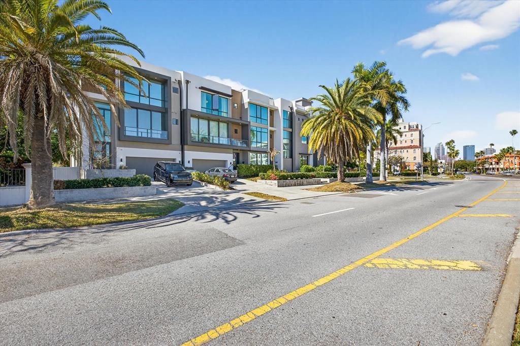 For Rent: $12,750 (4 beds, 4 baths, 3758 Square Feet)