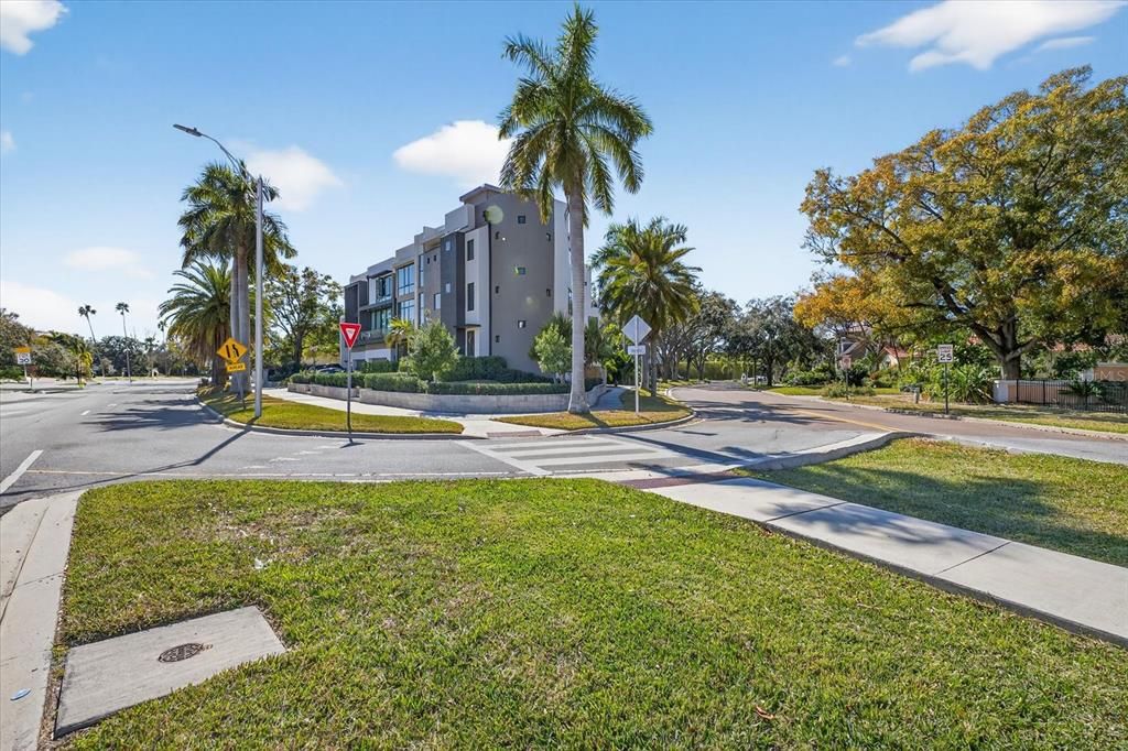 For Rent: $12,750 (4 beds, 4 baths, 3758 Square Feet)