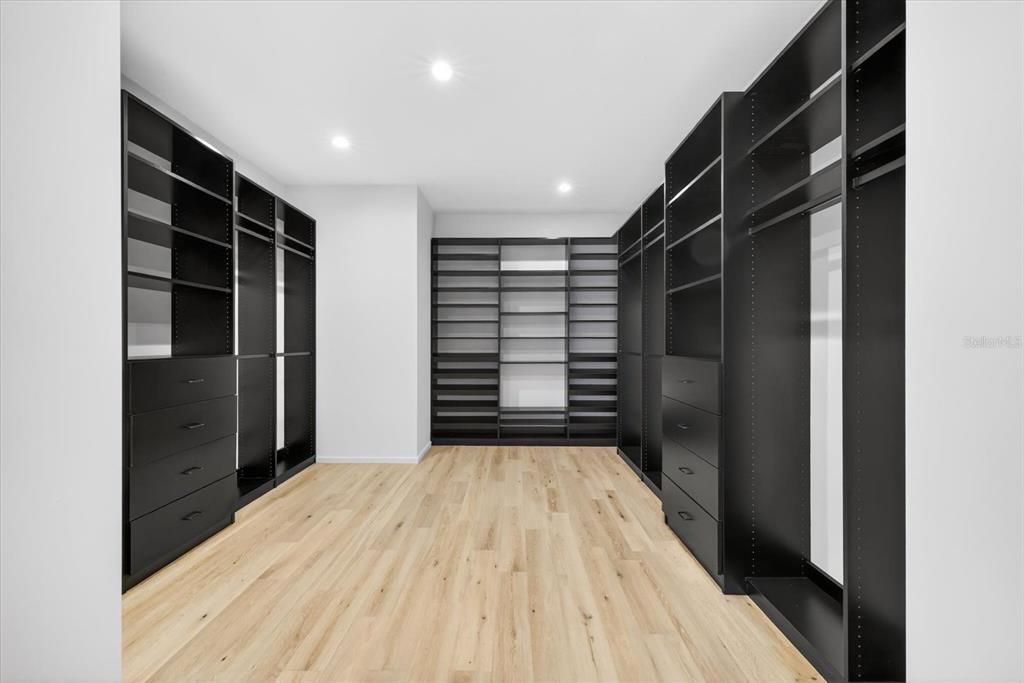 For Rent: $12,750 (4 beds, 4 baths, 3758 Square Feet)