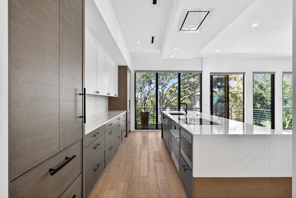For Rent: $12,750 (4 beds, 4 baths, 3758 Square Feet)