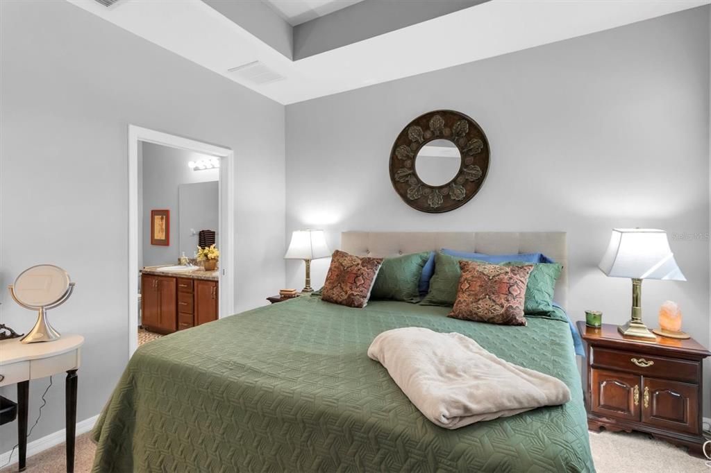 Active With Contract: $240,000 (2 beds, 2 baths, 1243 Square Feet)