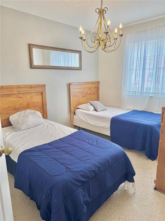 For Sale: $240,000 (3 beds, 2 baths, 1468 Square Feet)