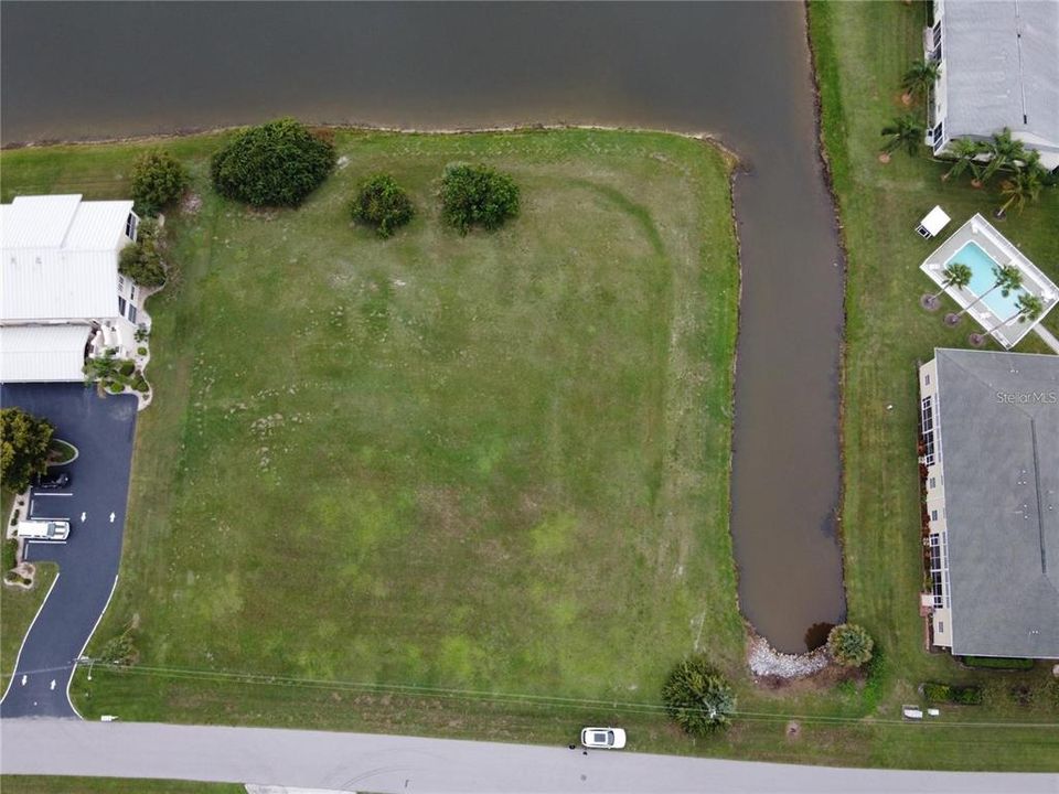 For Sale: $650,000 (1.02 acres)