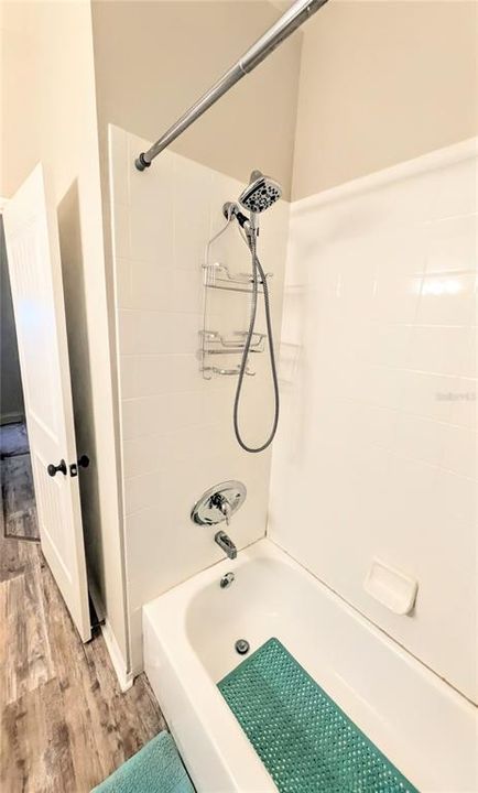 Activo con contrato: $1,650 (2 camas, 1 baños, 1116 Pies cuadrados)