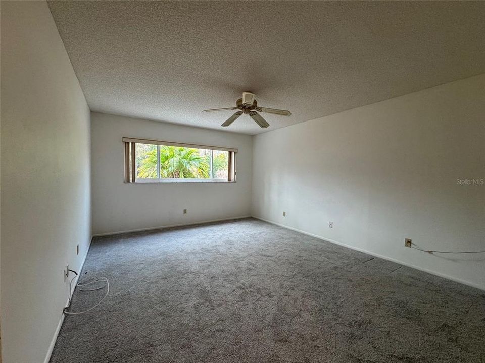 Под контрактом: $1,750 (2 спален, 2 ванн, 1340 Квадратных фут)