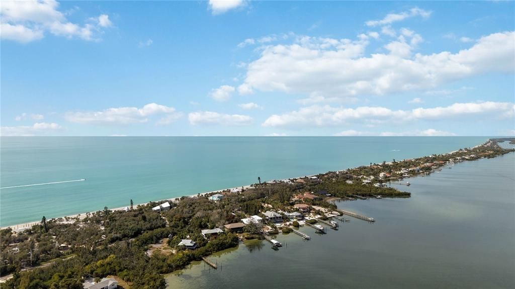 На продажу: $2,650,000 (4 спален, 4 ванн, 3244 Квадратных фут)