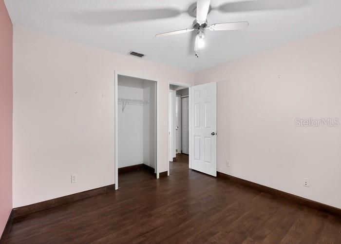 Activo con contrato: $271,600 (3 camas, 2 baños, 1312 Pies cuadrados)