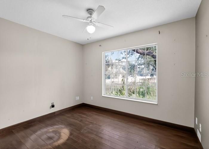 Activo con contrato: $271,600 (3 camas, 2 baños, 1312 Pies cuadrados)