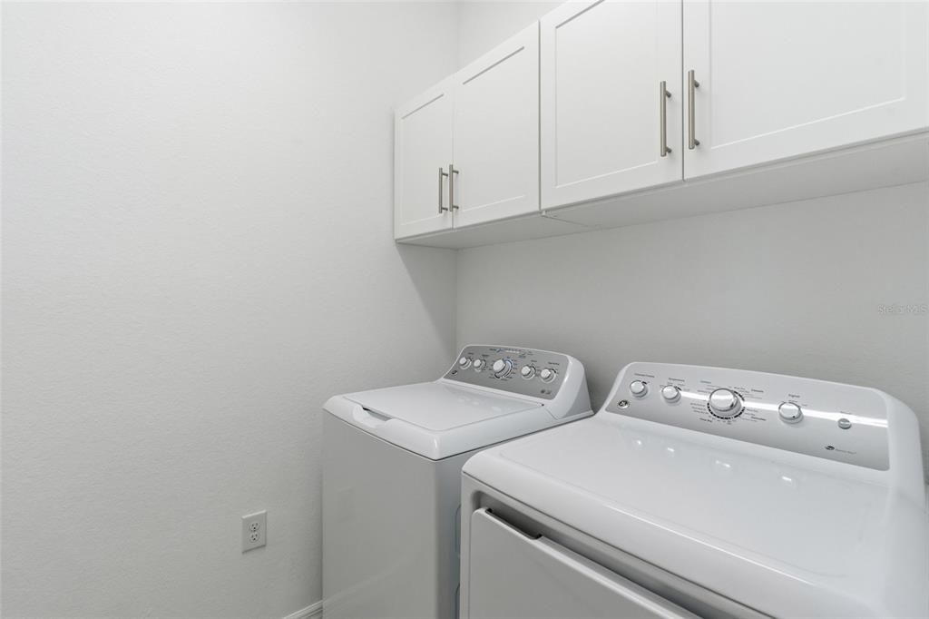 Activo con contrato: $480,000 (3 camas, 2 baños, 2222 Pies cuadrados)