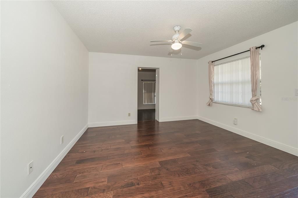 En Venta: $280,000 (3 camas, 1 baños, 1350 Pies cuadrados)