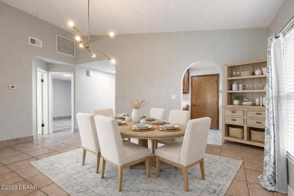 For Sale: $389,900 (3 beds, 2 baths, 1938 Square Feet)