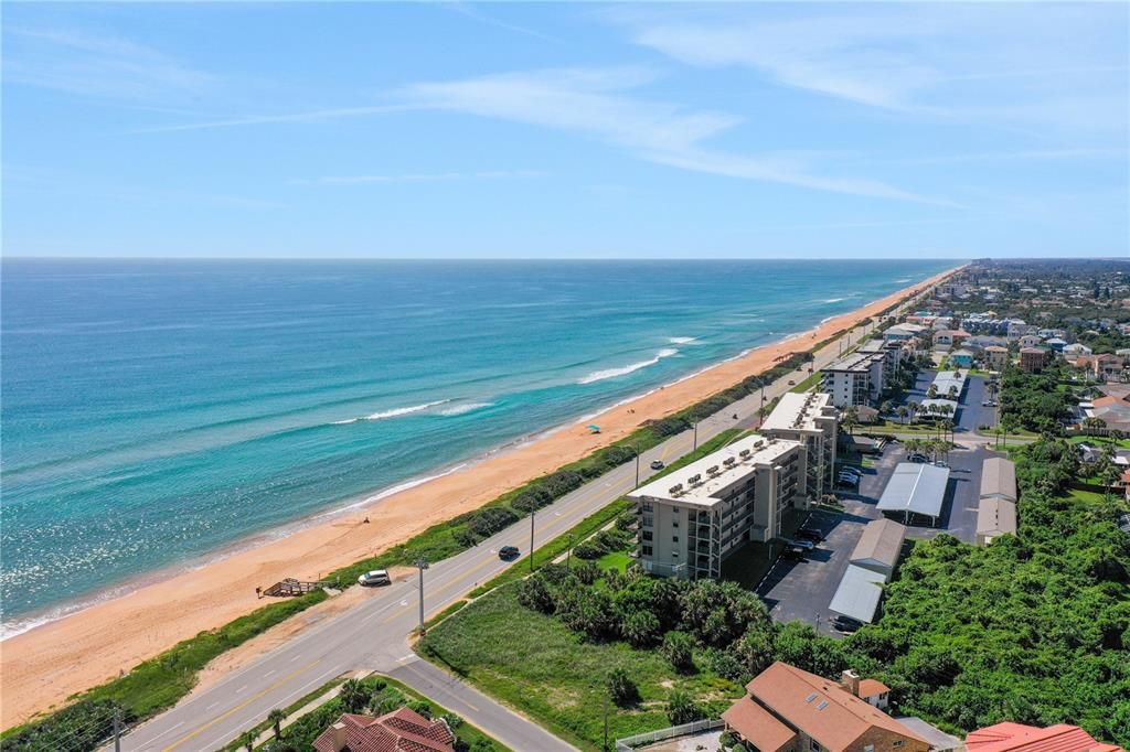 For Sale: $389,900 (3 beds, 2 baths, 1938 Square Feet)