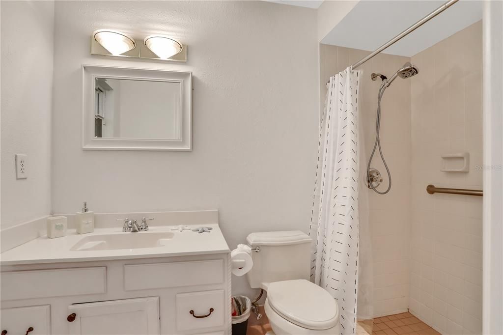 For Sale: $389,900 (3 beds, 2 baths, 1938 Square Feet)