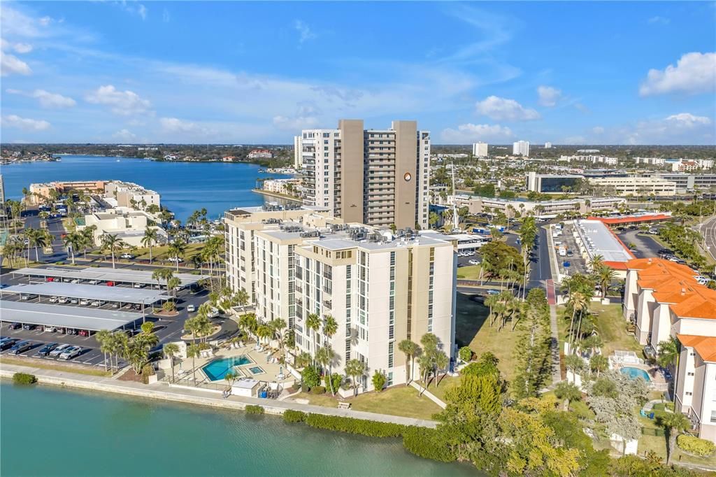 Activo con contrato: $197,900 (2 camas, 2 baños, 1230 Pies cuadrados)