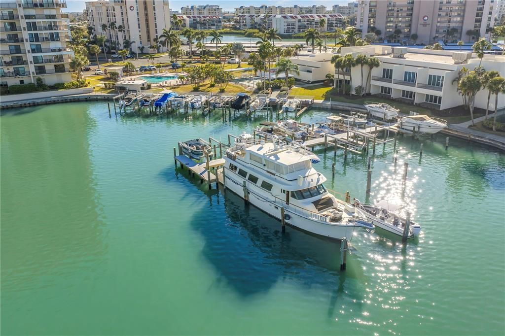 Activo con contrato: $197,900 (2 camas, 2 baños, 1230 Pies cuadrados)