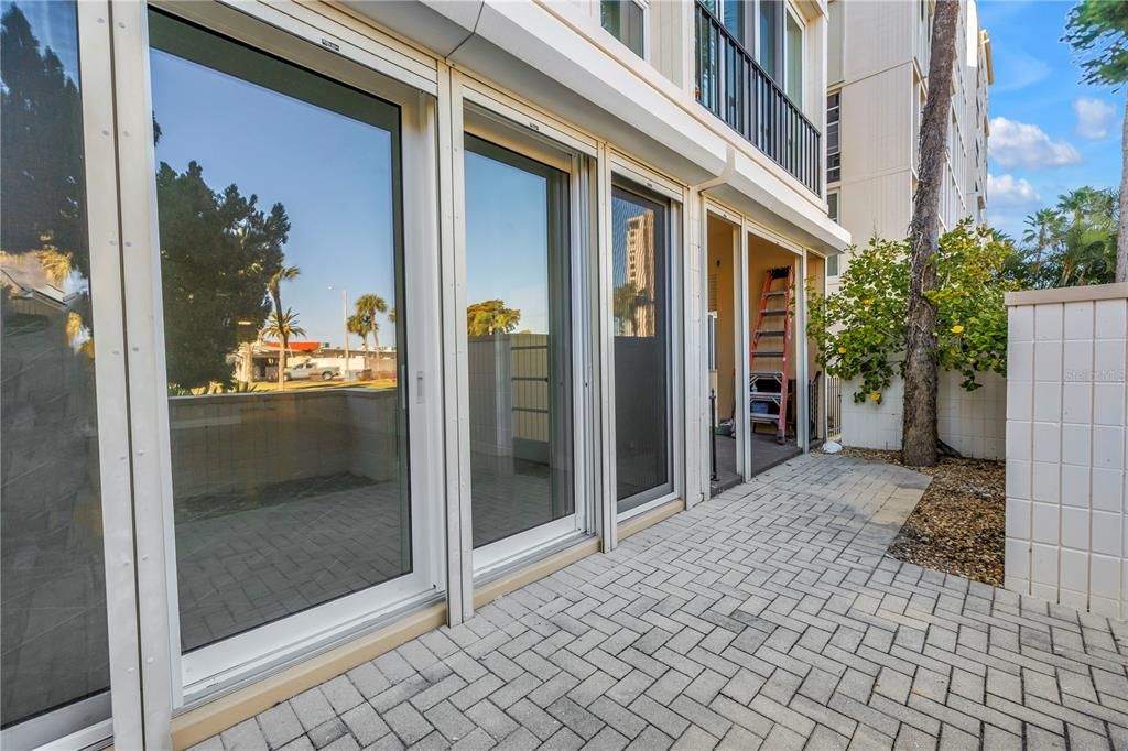 Activo con contrato: $197,900 (2 camas, 2 baños, 1230 Pies cuadrados)