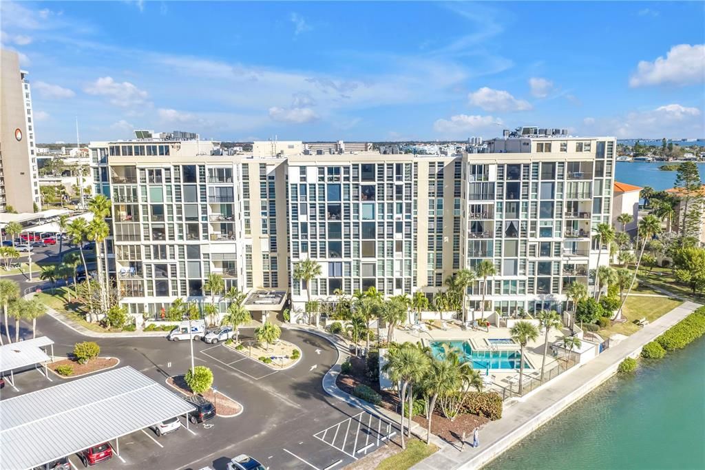 Activo con contrato: $197,900 (2 camas, 2 baños, 1230 Pies cuadrados)