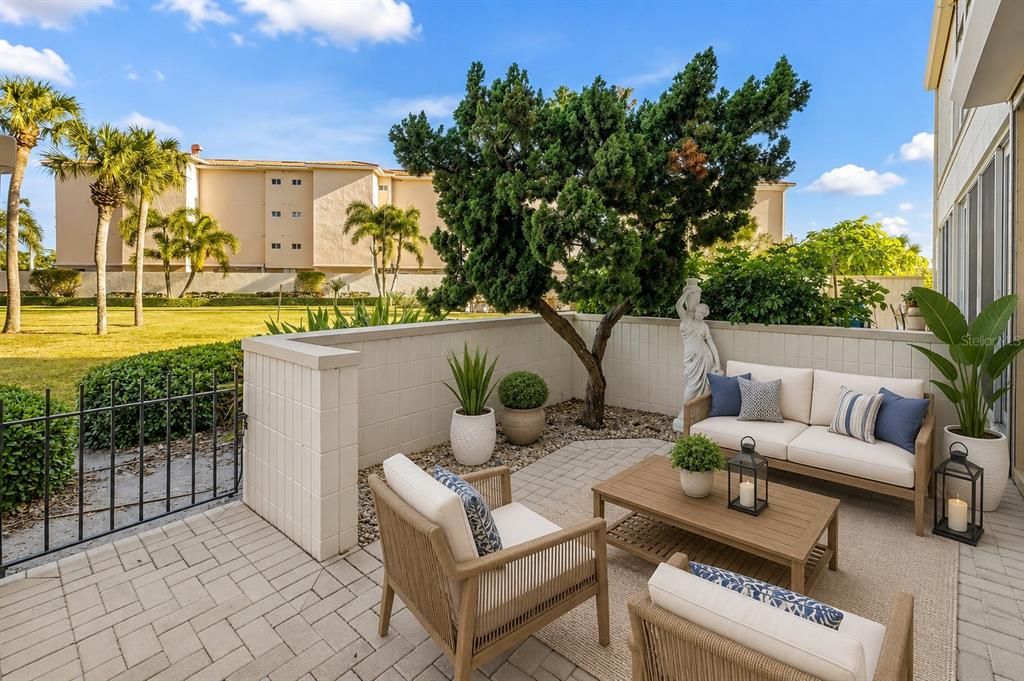Activo con contrato: $197,900 (2 camas, 2 baños, 1230 Pies cuadrados)
