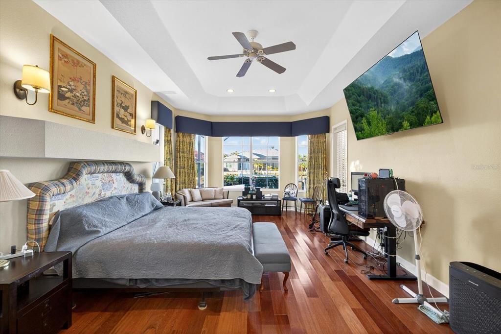 En Venta: $1,365,000 (5 camas, 4 baños, 3842 Pies cuadrados)