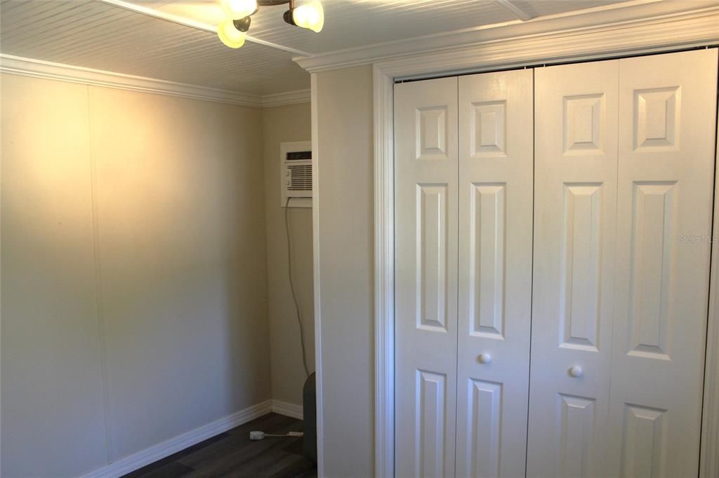 待售: $99,900 (2 贝兹, 2 浴室, 972 平方英尺)