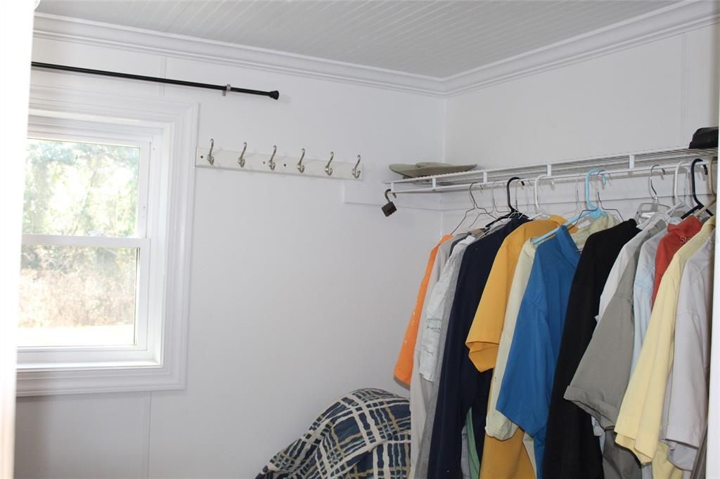 待售: $99,900 (2 贝兹, 2 浴室, 972 平方英尺)