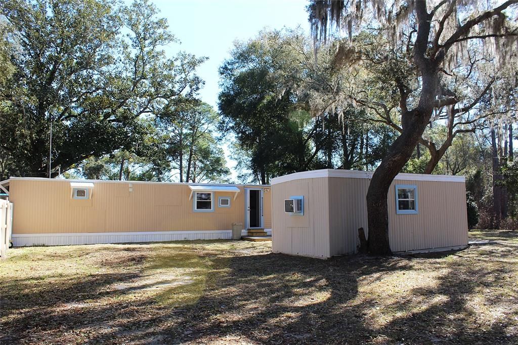 待售: $99,900 (2 贝兹, 2 浴室, 972 平方英尺)