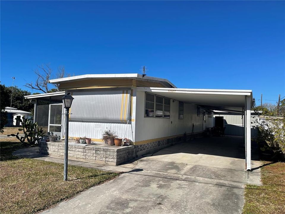 Active With Contract: $65,000 (2 beds, 1 baths, 672 Square Feet)