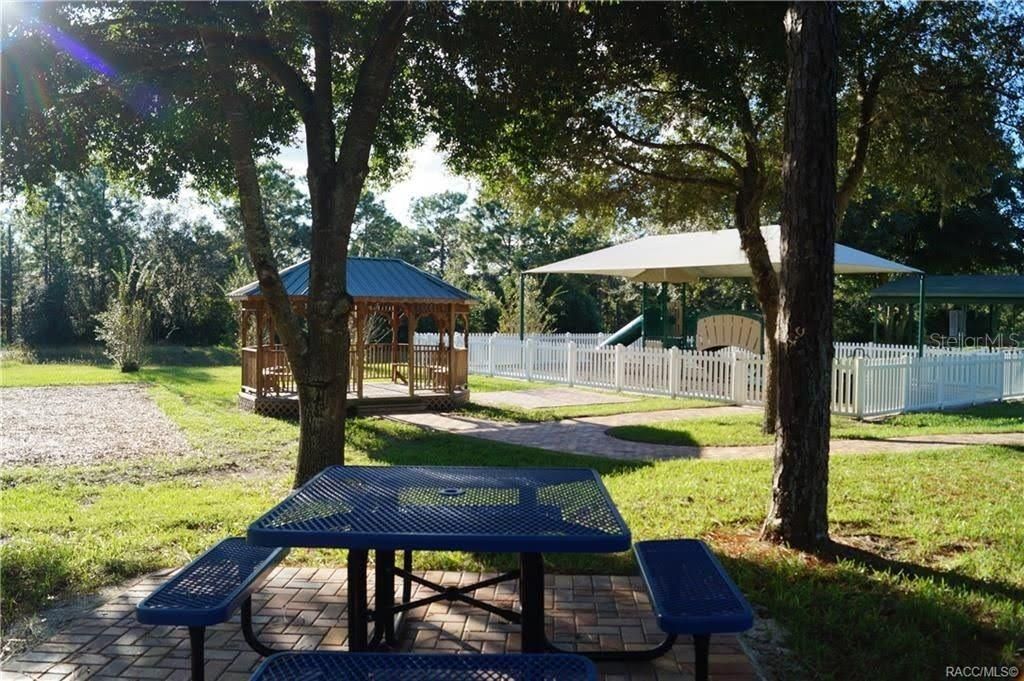 En Venta: $299,000 (5.92 acres)