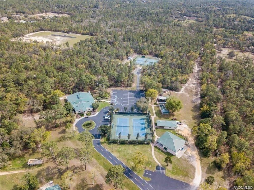 En Venta: $299,000 (5.92 acres)