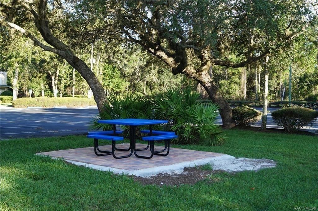 En Venta: $299,000 (5.92 acres)