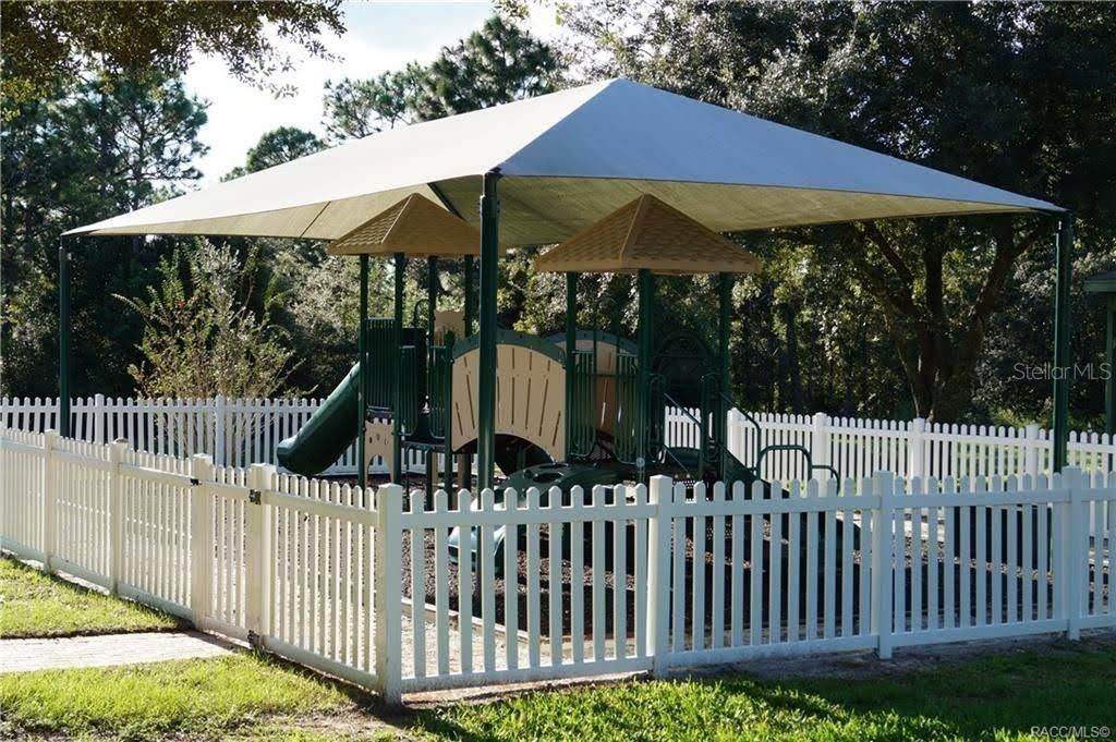 En Venta: $299,000 (5.92 acres)