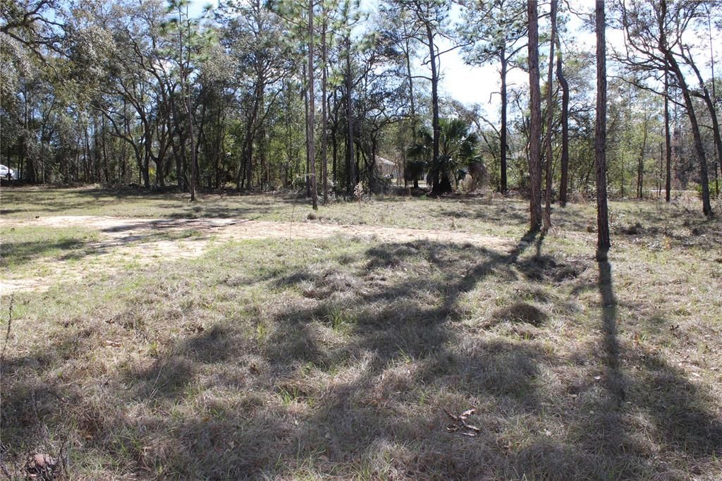 En Venta: $80,000 (0.90 acres)