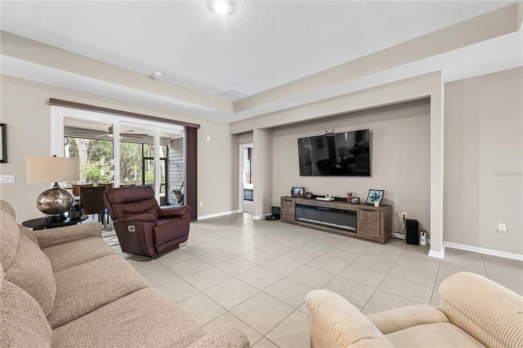 For Sale: $540,000 (4 beds, 3 baths, 2493 Square Feet)
