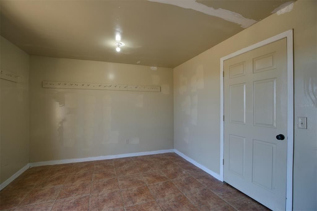 На продажу: $599,000 (20.01 acres)