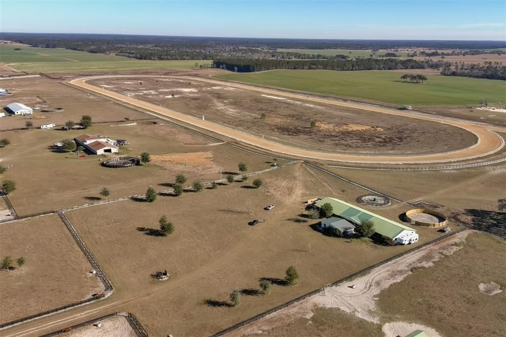 На продажу: $599,000 (20.01 acres)